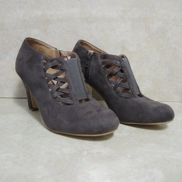Women's Journee Collection Piper Ankle Booties Gray Fabric Upper Size 8 - Picture 1 of 9